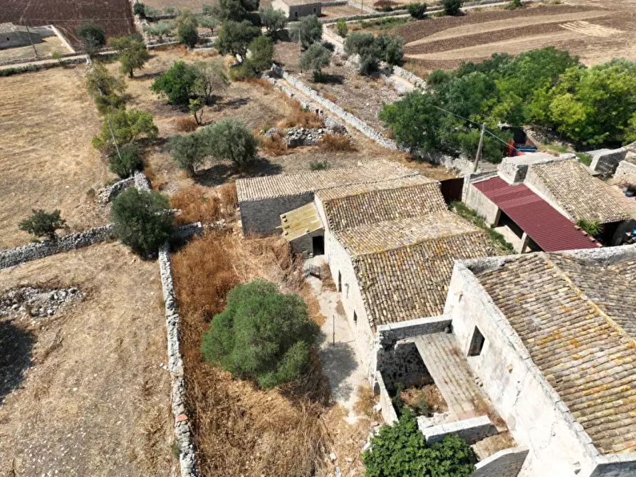 Immagine 10 di Rustico / casale in vendita  in Contrada Commaldo a Rosolini