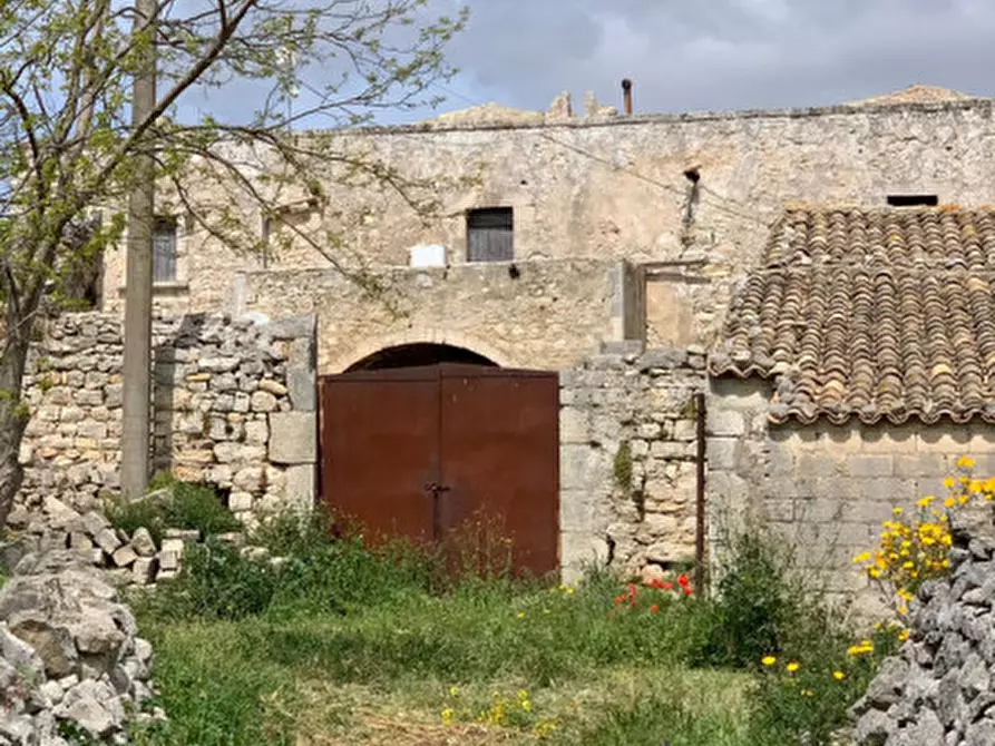 Immagine 15 di Rustico / casale in vendita  in Contrada Commaldo a Rosolini