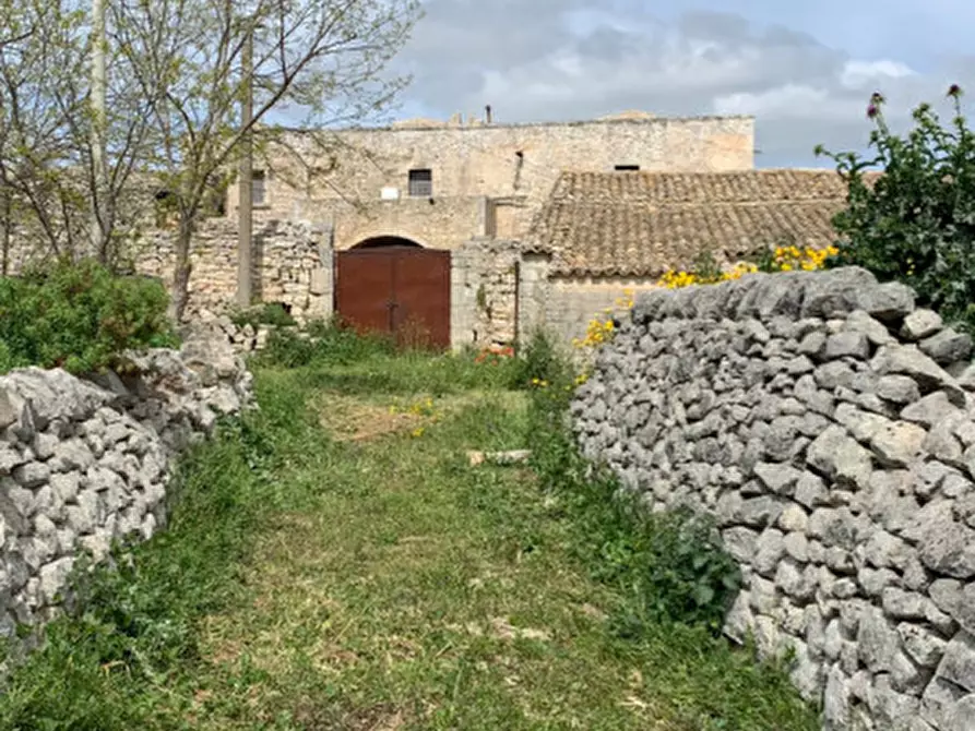 Immagine 20 di Rustico / casale in vendita  in Contrada Commaldo a Rosolini