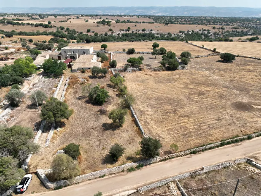 Immagine 21 di Rustico / casale in vendita  in Contrada Commaldo a Rosolini