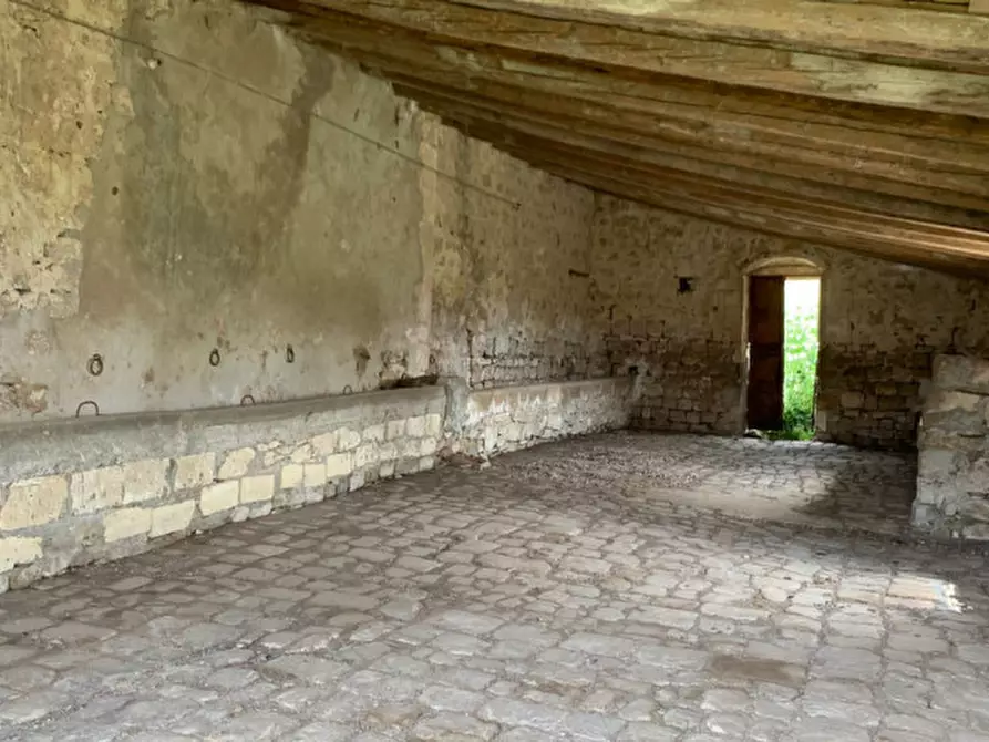 Immagine 23 di Rustico / casale in vendita  in Contrada Commaldo a Rosolini