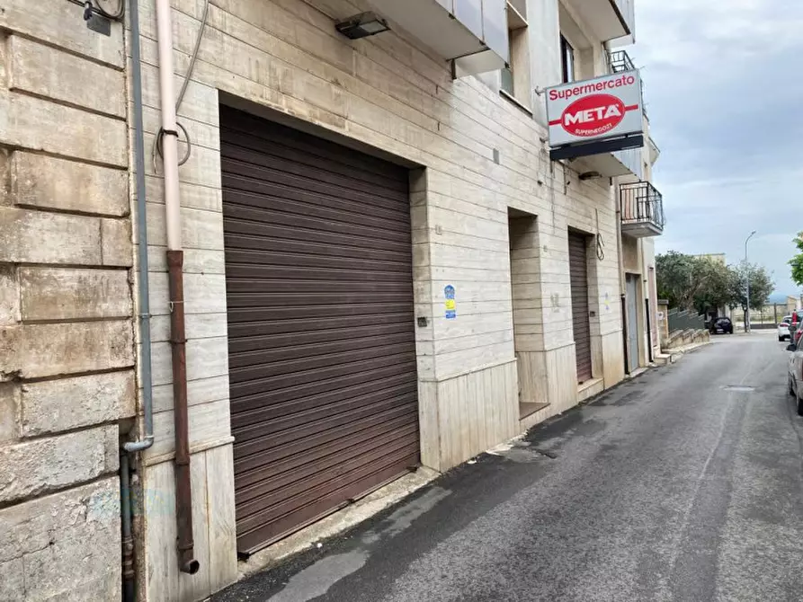 Immagine 5 di Negozio in vendita  in Via Marconi a Ceglie Messapico