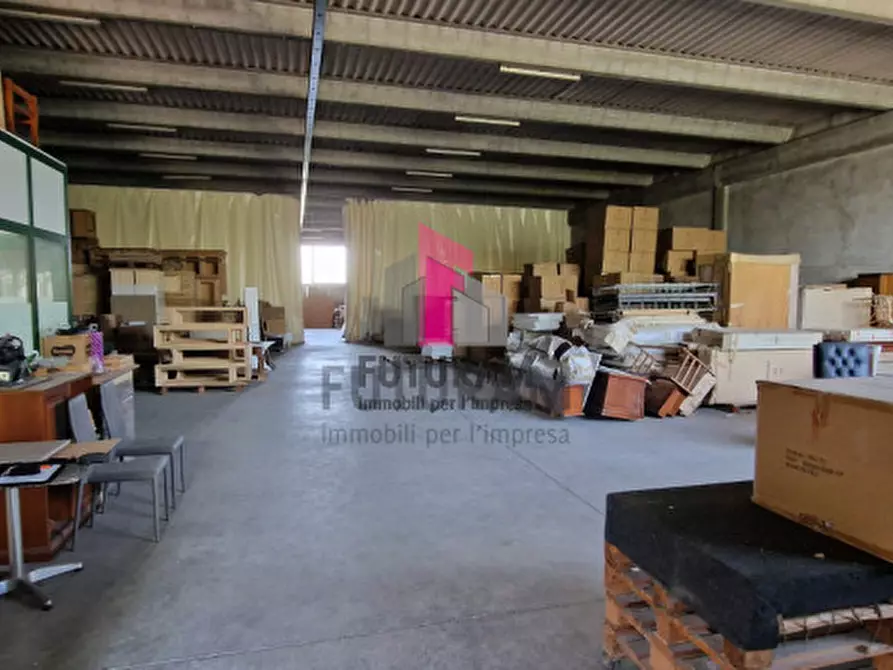 Immagine 36 di Capannone industriale in vendita  a Casale Di Scodosia