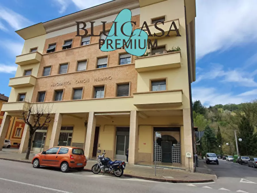 Immagine 2 di Negozio in vendita  in Viale Matteotti 19 a Predappio