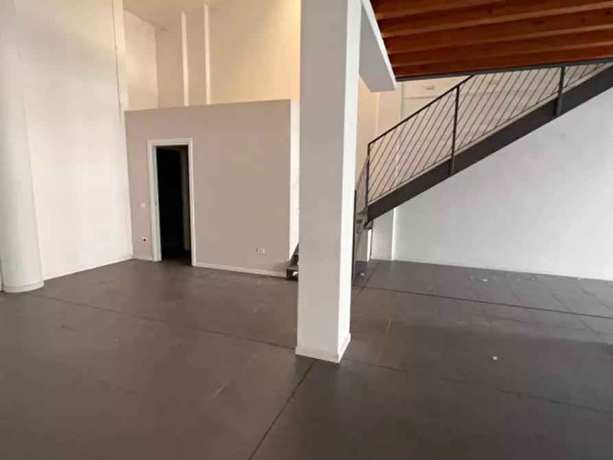 Immagine 6 di Ufficio in vendita  in Via Dalmazia 21 a Brescia