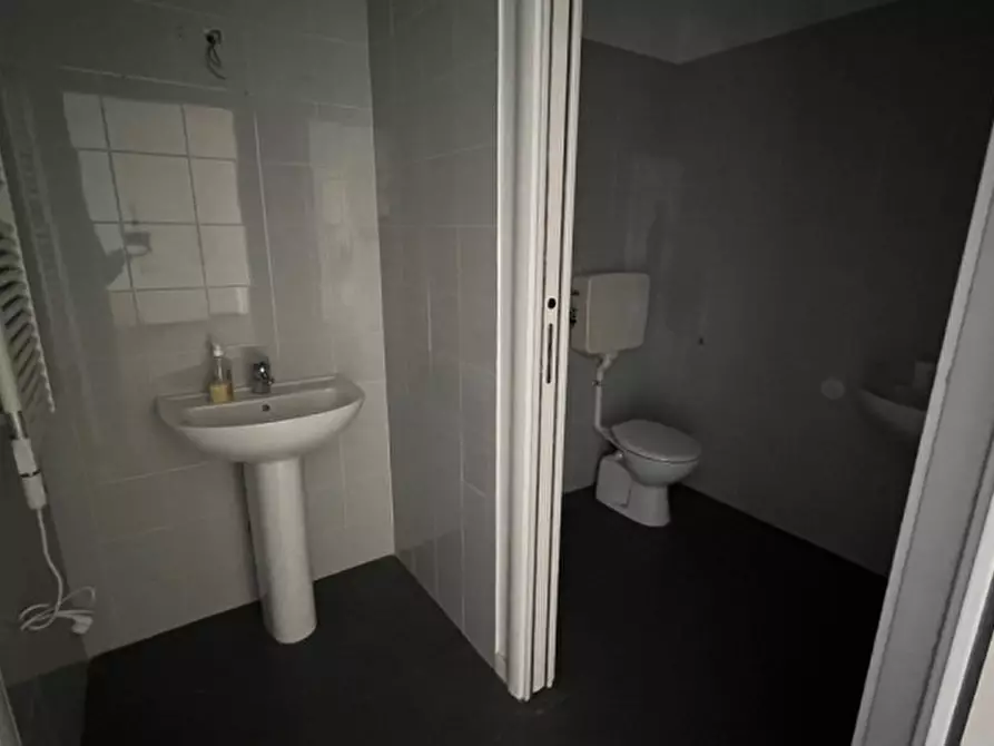 Immagine 10 di Ufficio in vendita  in Via Dalmazia 21 a Brescia