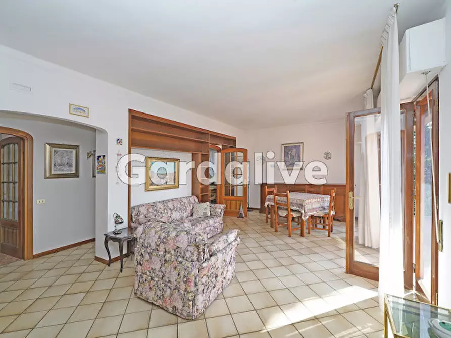 Immagine 3 di Appartamento in vendita  a Toscolano-Maderno