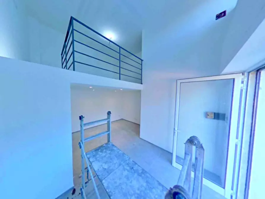 Immagine 6 di Laboratorio in vendita  a Fasano