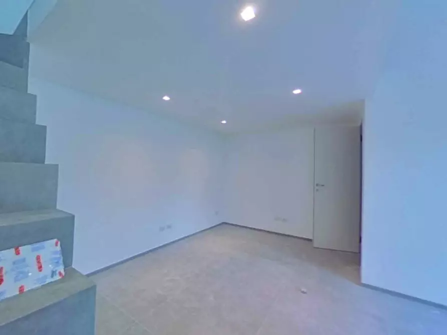 Immagine 7 di Laboratorio in vendita  a Fasano