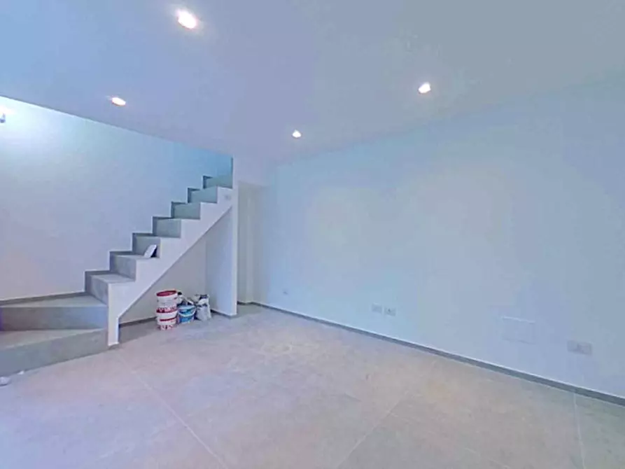 Immagine 8 di Laboratorio in vendita  a Fasano