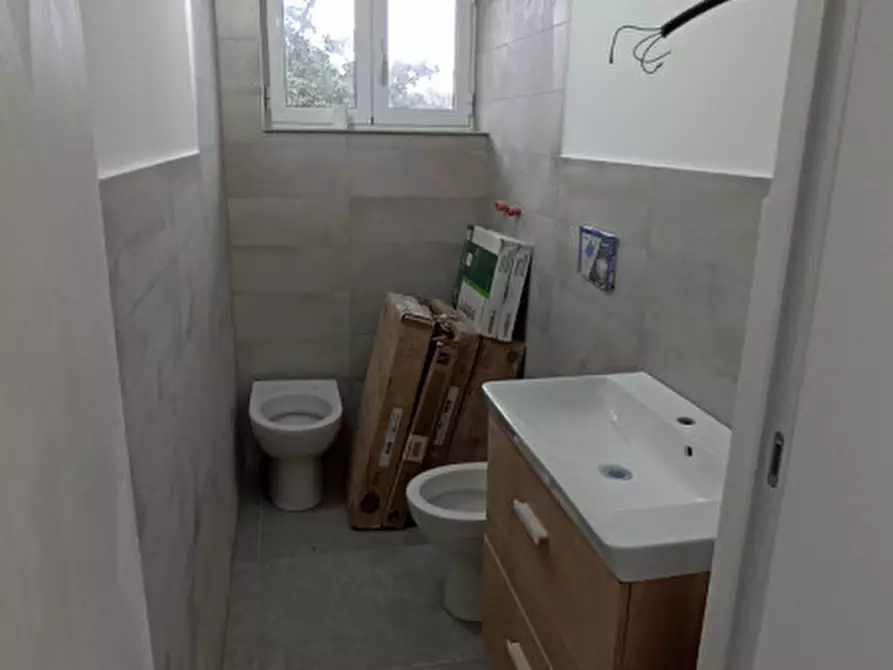 Immagine 20 di Laboratorio in vendita  a Fasano