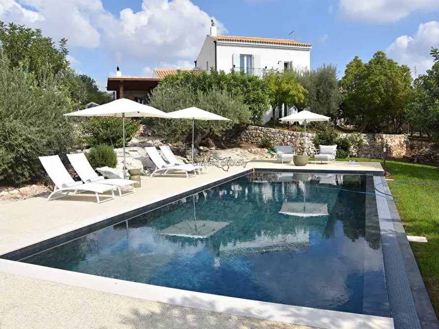 Immagine 1 di Villa in vendita  in Contrada Santa Rosalia a Modica