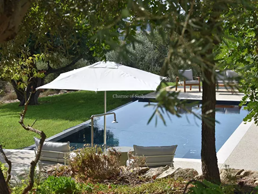 Immagine 36 di Villa in vendita  in Contrada Santa Rosalia a Modica