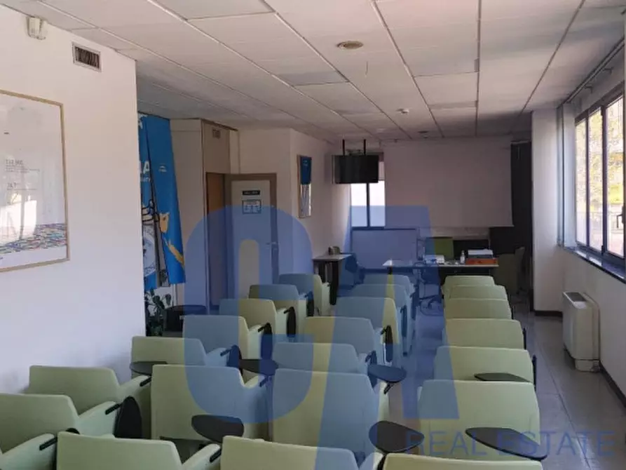 Immagine 8 di Palazzo in vendita  in VIA MASCAGNI P. a Cologno Monzese