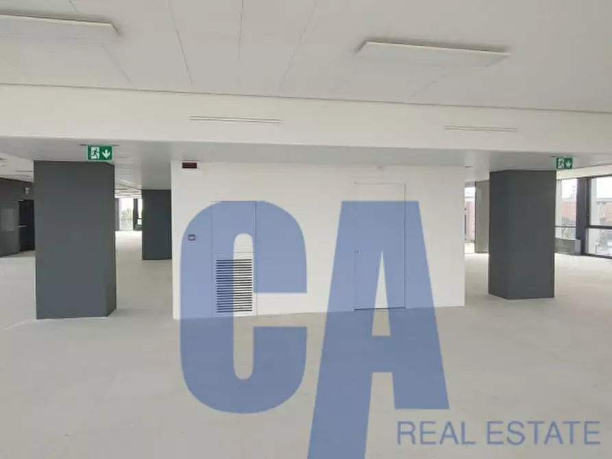 Immagine 14 di Ufficio in affitto  in VIA KULISCIOFF ANNA a Milano