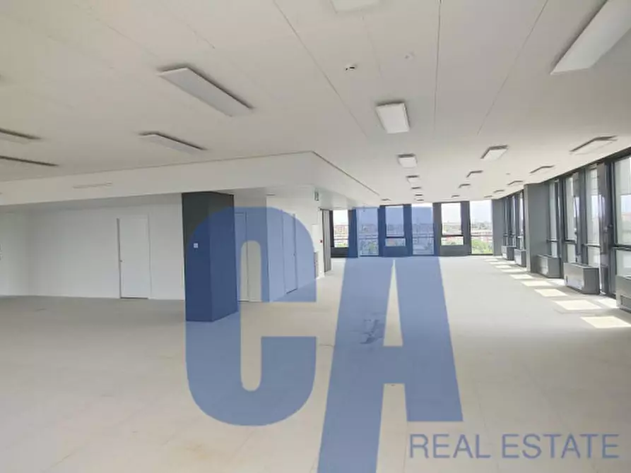 Immagine 21 di Ufficio in affitto  in VIA KULISCIOFF ANNA a Milano