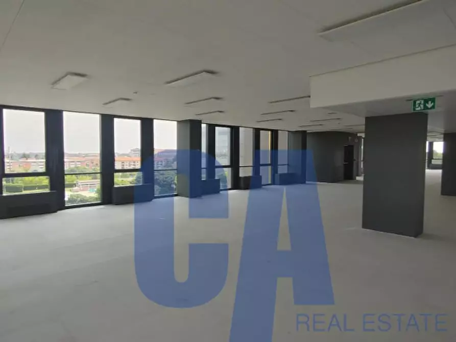 Immagine 9 di Ufficio in affitto  in VIA KULISCIOFF ANNA a Milano