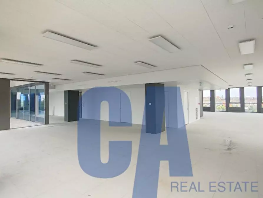 Immagine 23 di Ufficio in affitto  in VIA KULISCIOFF ANNA a Milano