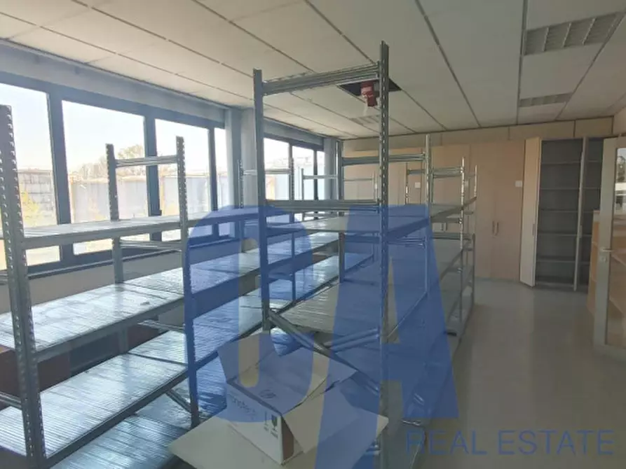 Immagine 14 di Ufficio in vendita  in VIA GRANDI A. a Vimodrone