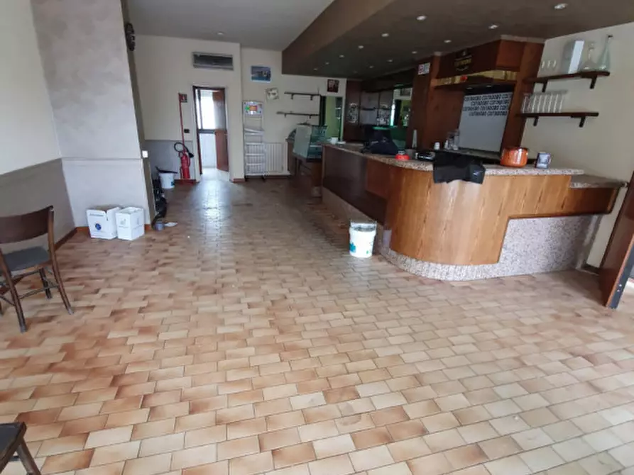 Immagine 9 di Negozio in affitto  in Via Cardinal Massaia 98 a Casale Monferrato