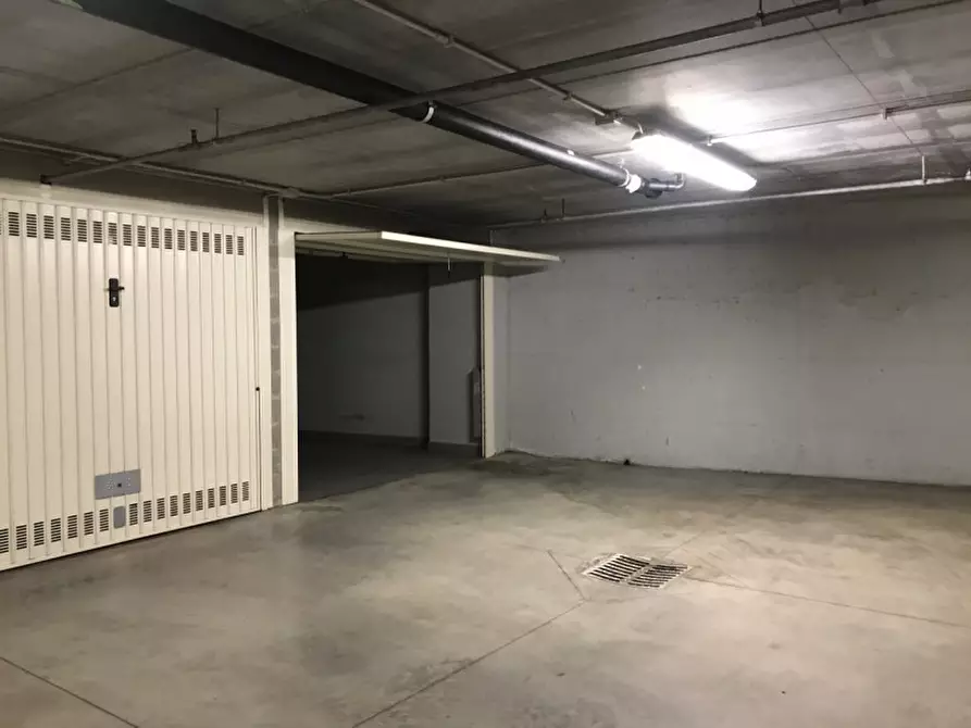Immagine 5 di Garage in affitto  in Via Carlo Torre, 23 a Milano