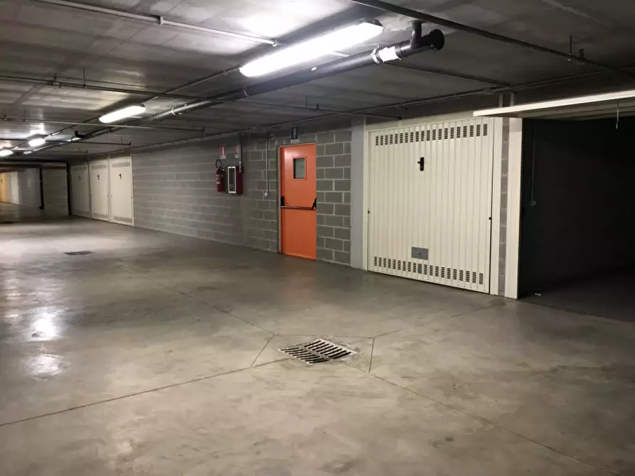 Immagine 9 di Garage in affitto  in Via Carlo Torre, 23 a Milano