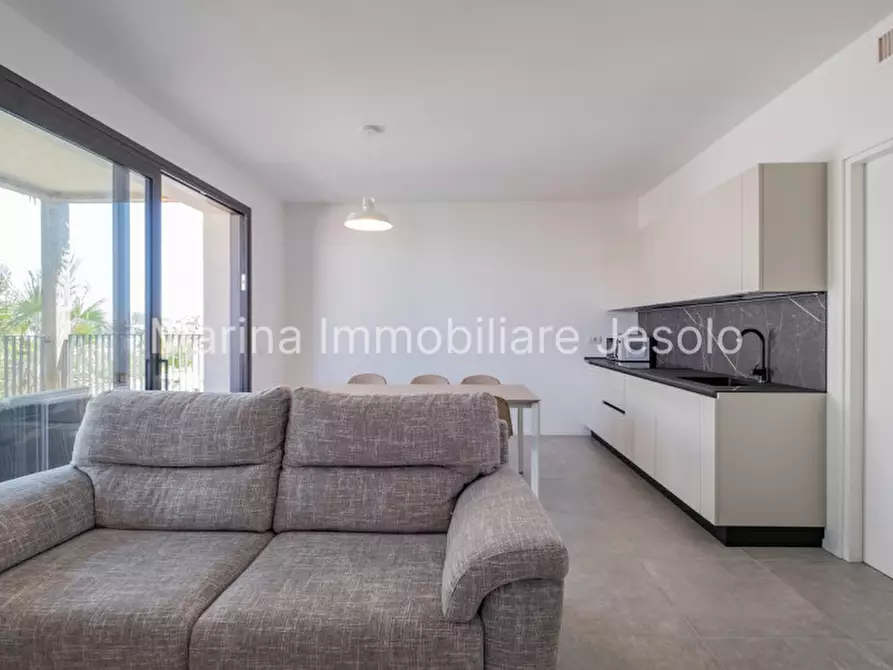 Immagine 5 di Appartamento in vendita  in via buonarroti a Jesolo