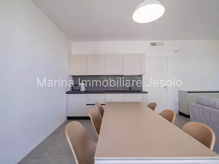 Immagine 7 di Appartamento in vendita  in via buonarroti a Jesolo