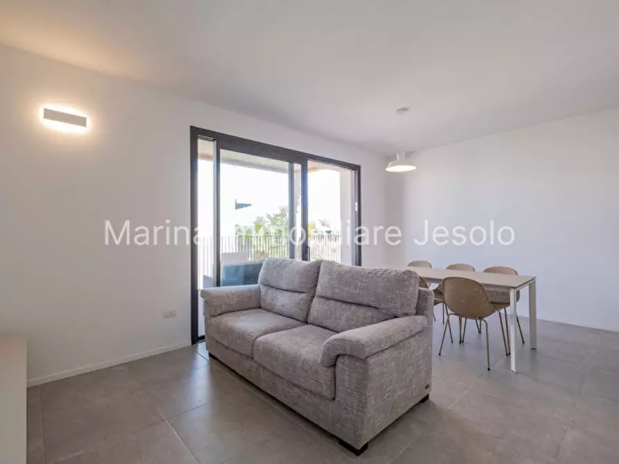 Immagine 9 di Appartamento in vendita  in via buonarroti a Jesolo
