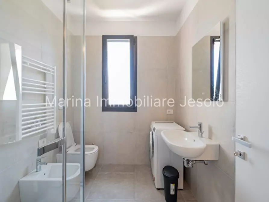 Immagine 14 di Appartamento in vendita  in via buonarroti a Jesolo