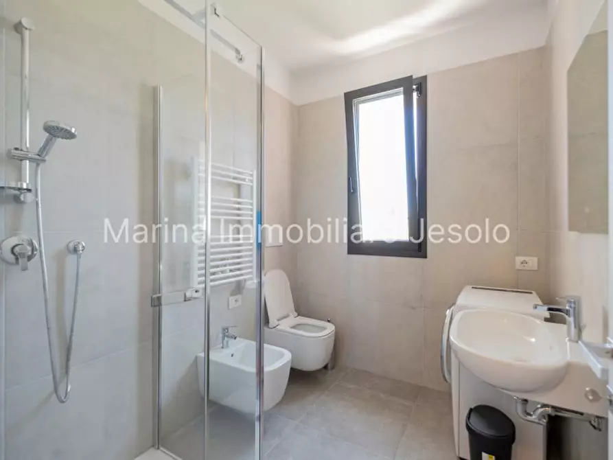 Immagine 19 di Appartamento in vendita  in via buonarroti a Jesolo