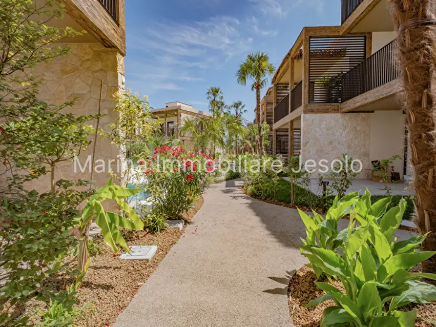 Immagine 22 di Appartamento in vendita  in via buonarroti a Jesolo