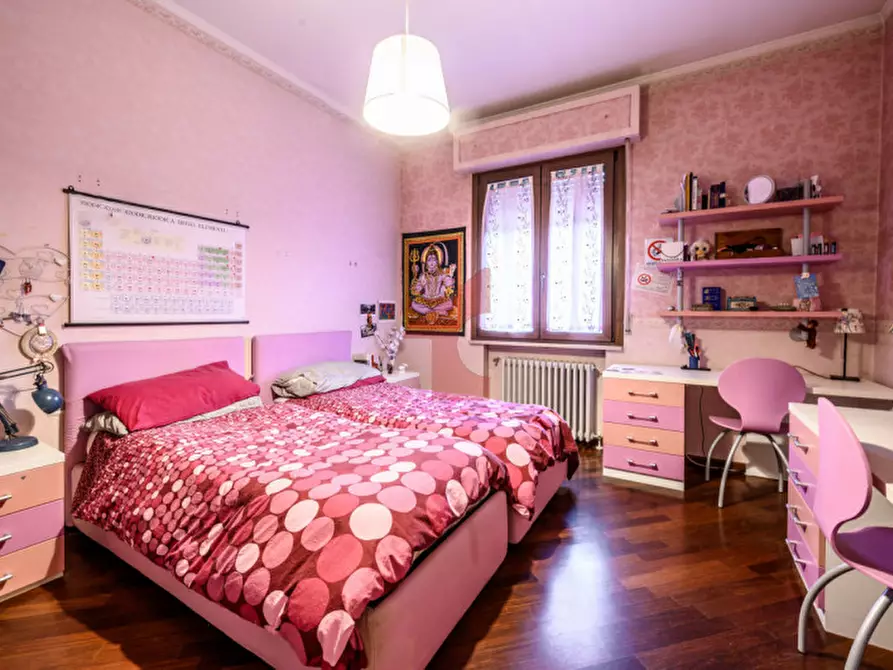 Immagine 25 di Appartamento in vendita  in str battibue 1 a Parma