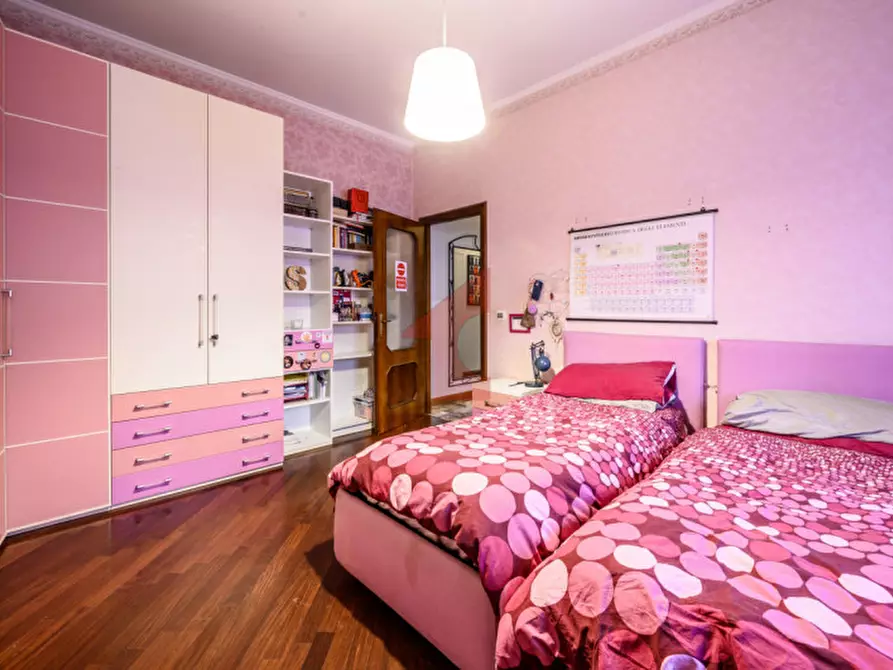 Immagine 26 di Appartamento in vendita  in str battibue 1 a Parma