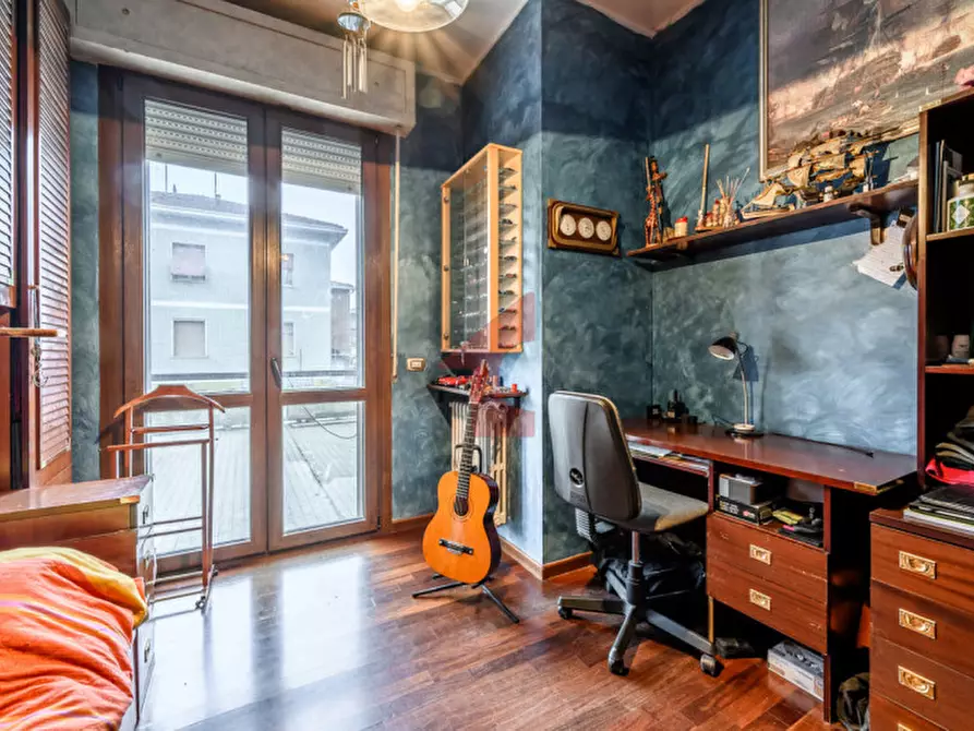 Immagine 35 di Appartamento in vendita  in str battibue 1 a Parma