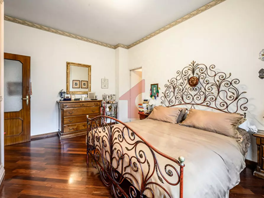 Immagine 42 di Appartamento in vendita  in str battibue 1 a Parma