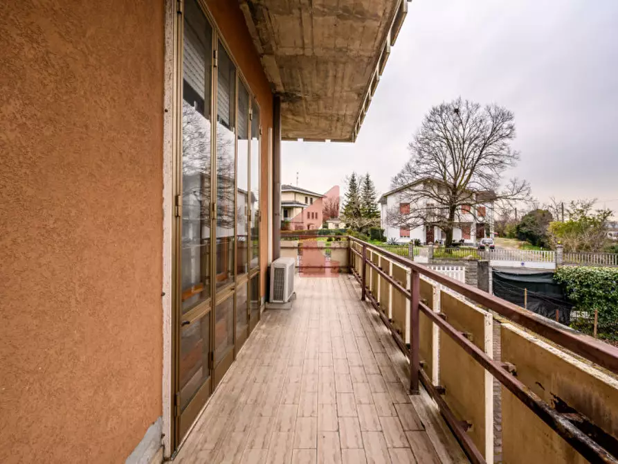 Immagine 51 di Appartamento in vendita  in str battibue 1 a Parma