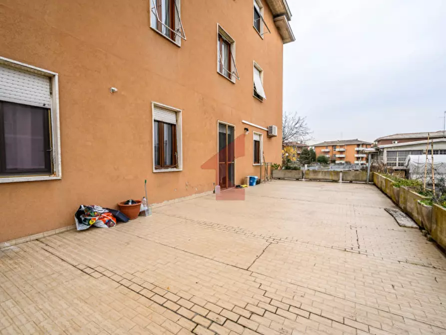 Immagine 55 di Appartamento in vendita  in str battibue 1 a Parma