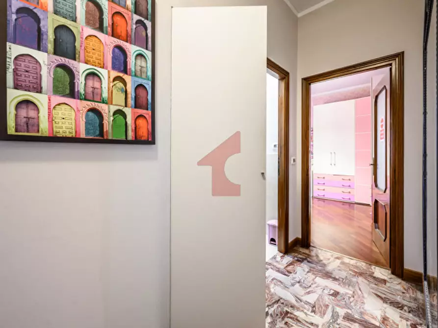 Immagine 57 di Appartamento in vendita  in str battibue 1 a Parma