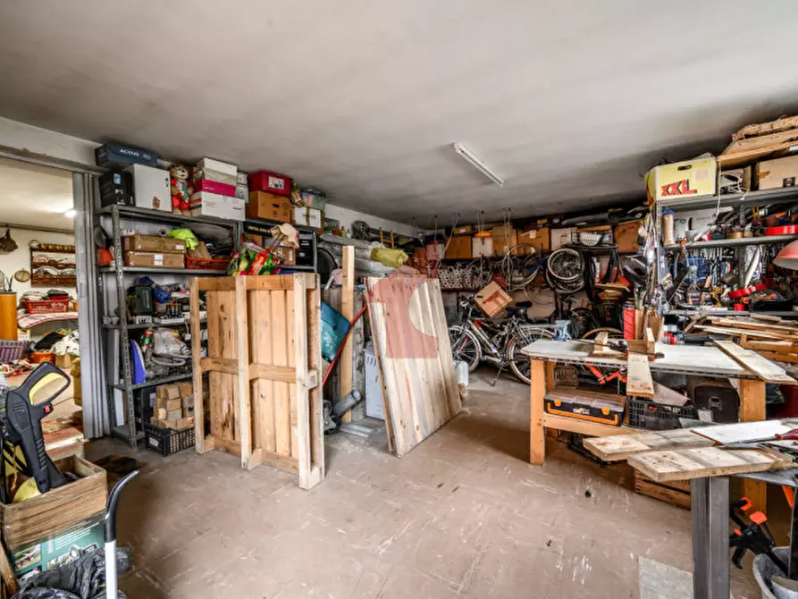 Immagine 58 di Appartamento in vendita  in str battibue 1 a Parma