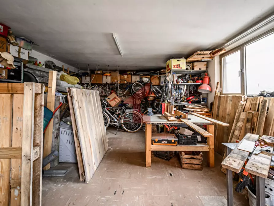 Immagine 59 di Appartamento in vendita  in str battibue 1 a Parma