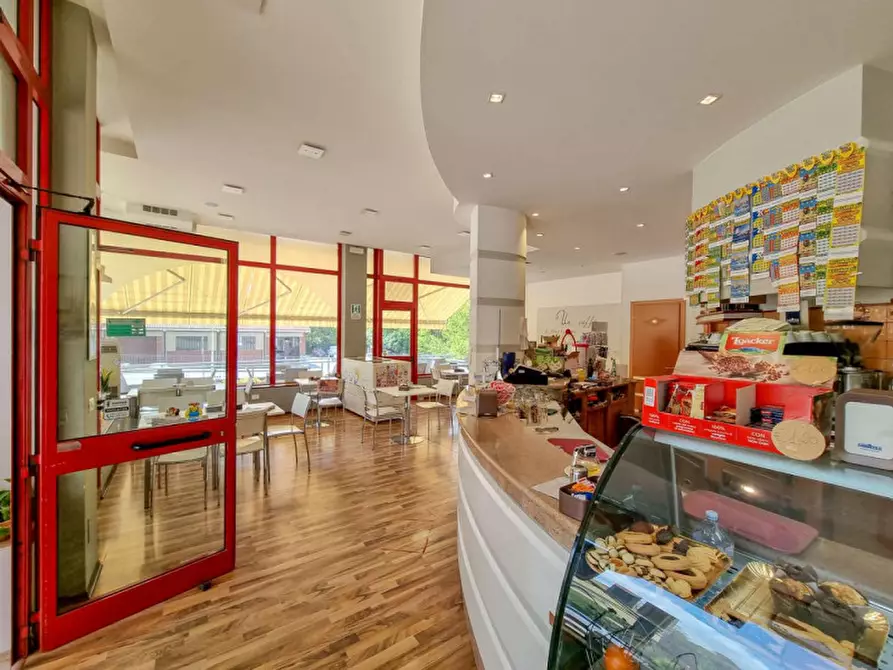 Immagine 5 di Attività commerciale in vendita  in via Mazzini 38B a Urbania