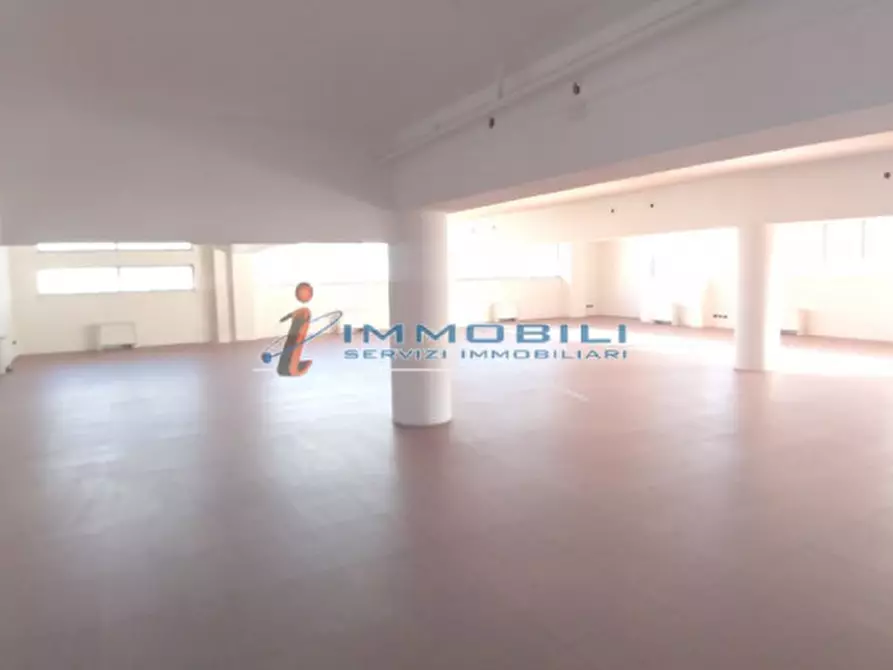 Immagine 3 di Ufficio in affitto  in VIALE CERTOSA a Milano