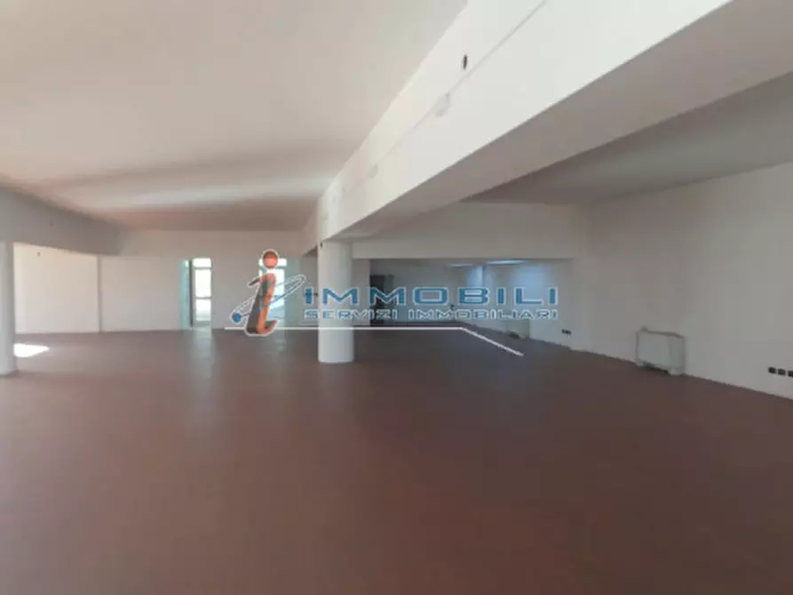 Immagine 13 di Ufficio in affitto  in VIALE CERTOSA a Milano