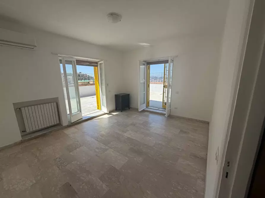 Immagine 9 di Appartamento in vendita  a Napoli