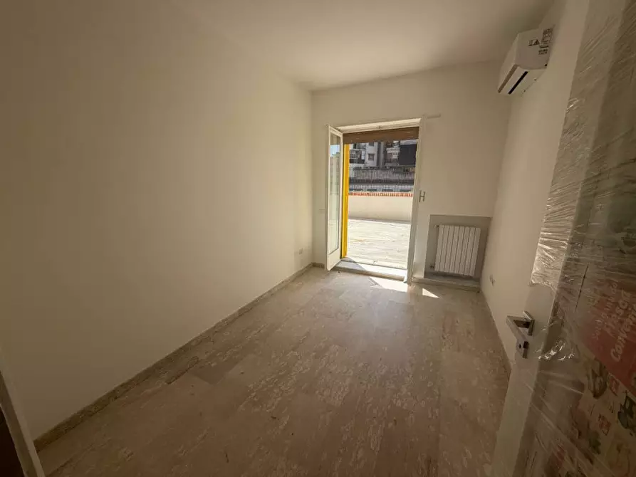 Immagine 14 di Appartamento in vendita  a Napoli