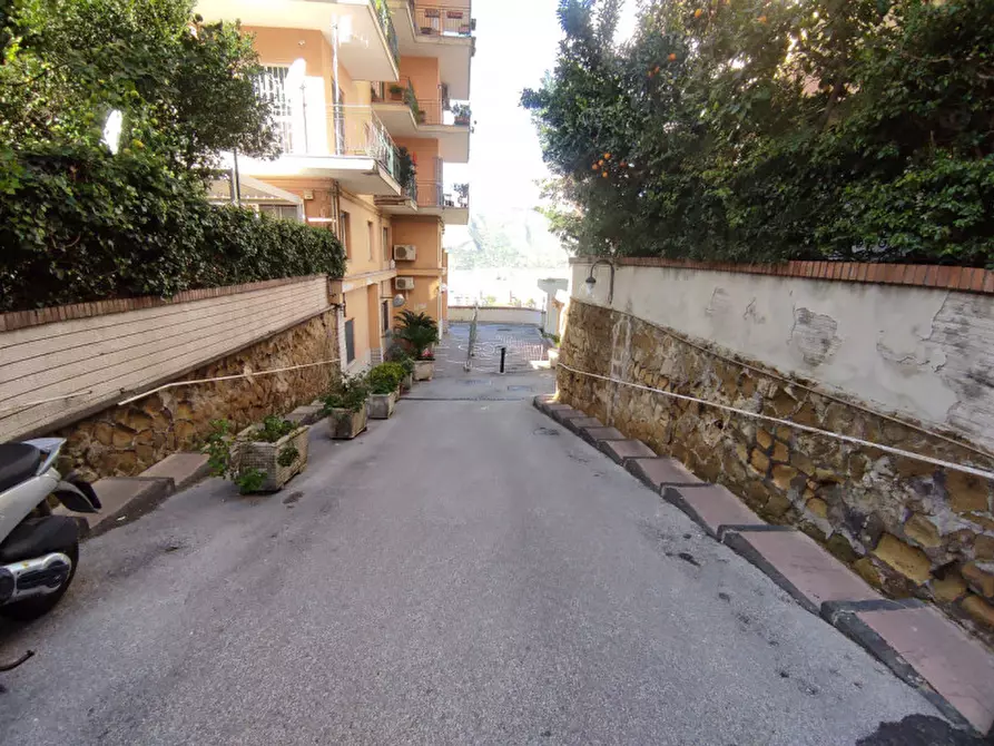 Immagine 26 di Appartamento in vendita  a Napoli