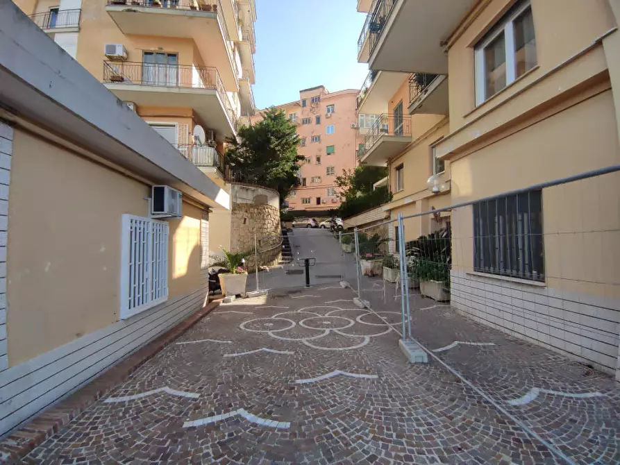 Immagine 27 di Appartamento in vendita  a Napoli