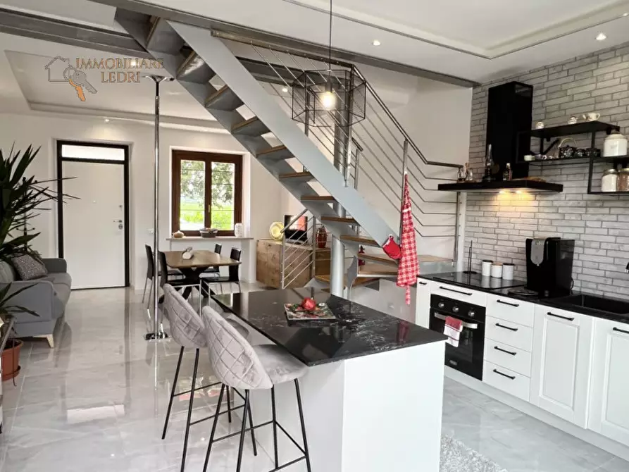 Immagine 10 di Villetta a schiera in vendita  in via Prandina a Valeggio Sul Mincio