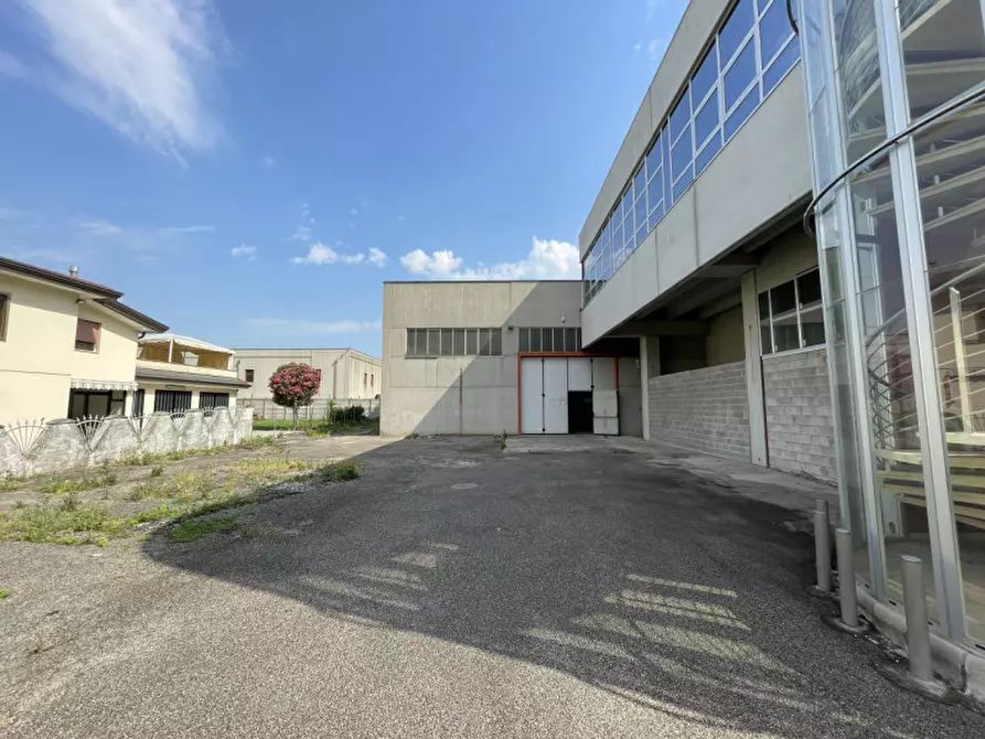 Immagine 10 di Capannone industriale in affitto  in Via Piccà Grolli a Rubano